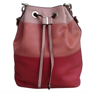 SUPER  MICHAEL KORS BUCKET DOTTIE COLOR BLOCK GRAPEFRUIT & PINK LEATHER BAG